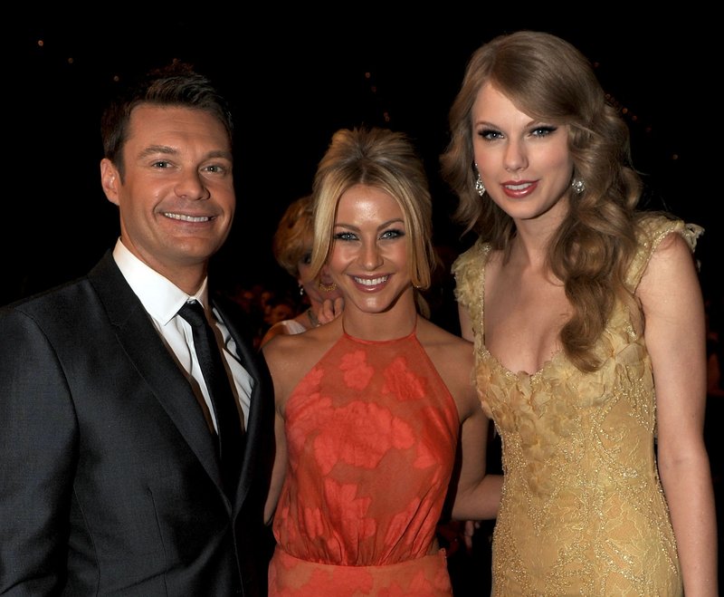 Taylor Swift at 46th Annual Academy Of Country Music Awards — photo 42