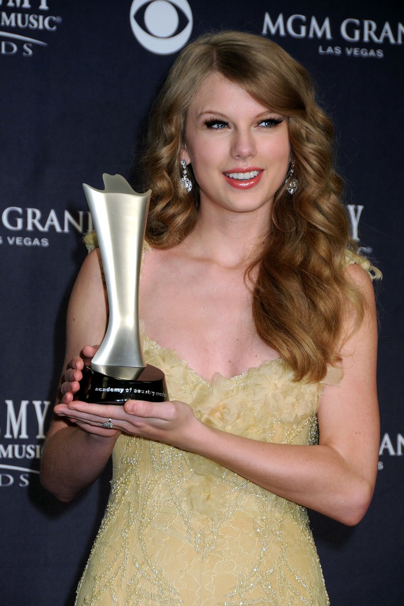 Taylor Swift at 46th Annual Academy Of Country Music Awards — photo 212