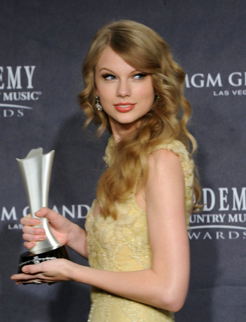 Taylor Swift at 46th Annual Academy Of Country Music Awards — photo 217