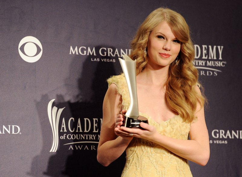 Taylor Swift at 46th Annual Academy Of Country Music Awards — photo 236