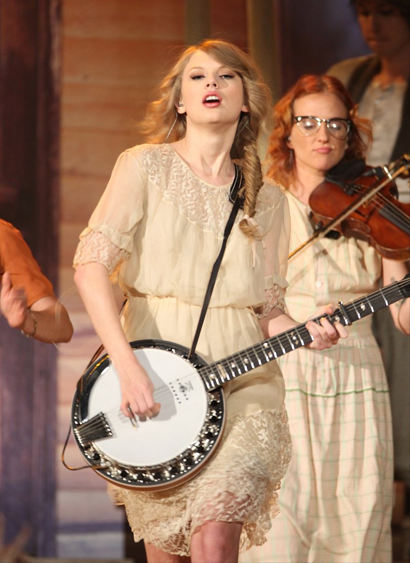 Taylor Swift at 46th Annual Academy Of Country Music Awards — photo 238