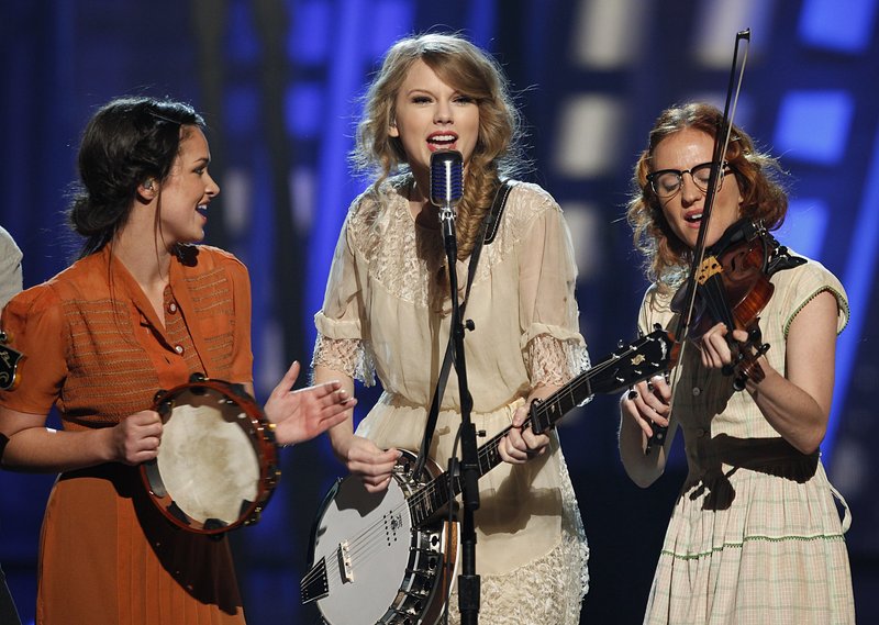 Taylor Swift at 46th Annual Academy Of Country Music Awards — photo 264