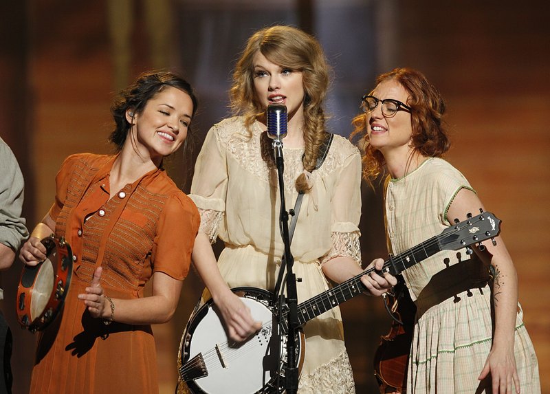 Taylor Swift at 46th Annual Academy Of Country Music Awards — photo 266