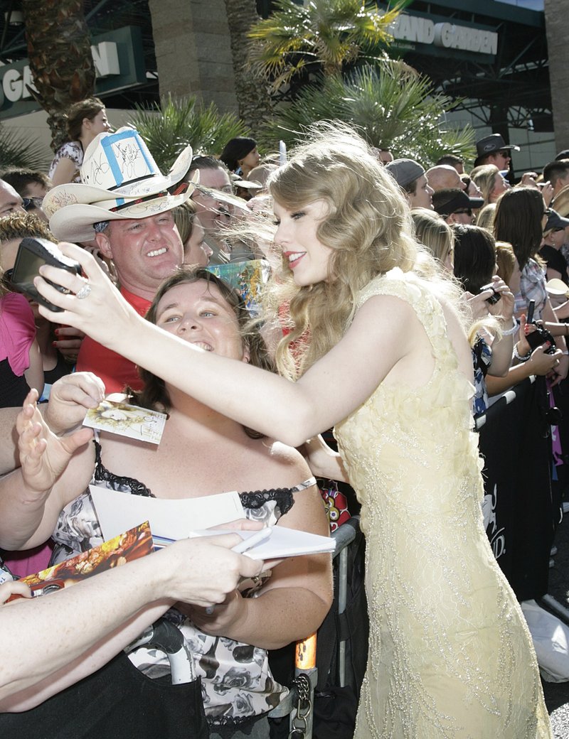 Taylor Swift at 46th Annual Academy Of Country Music Awards — photo 270