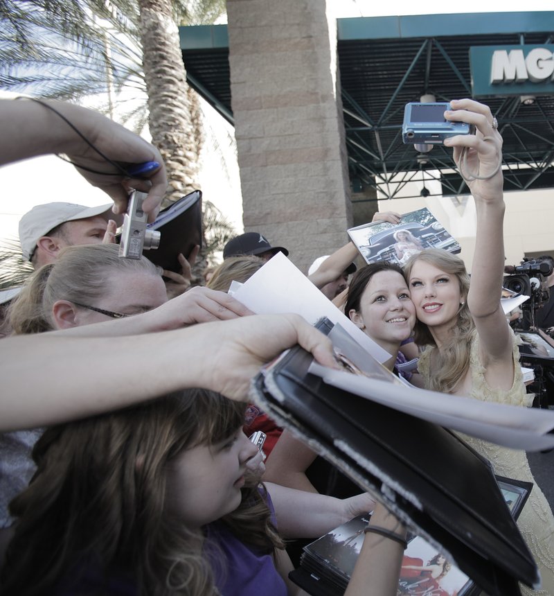Taylor Swift at 46th Annual Academy Of Country Music Awards — photo 282