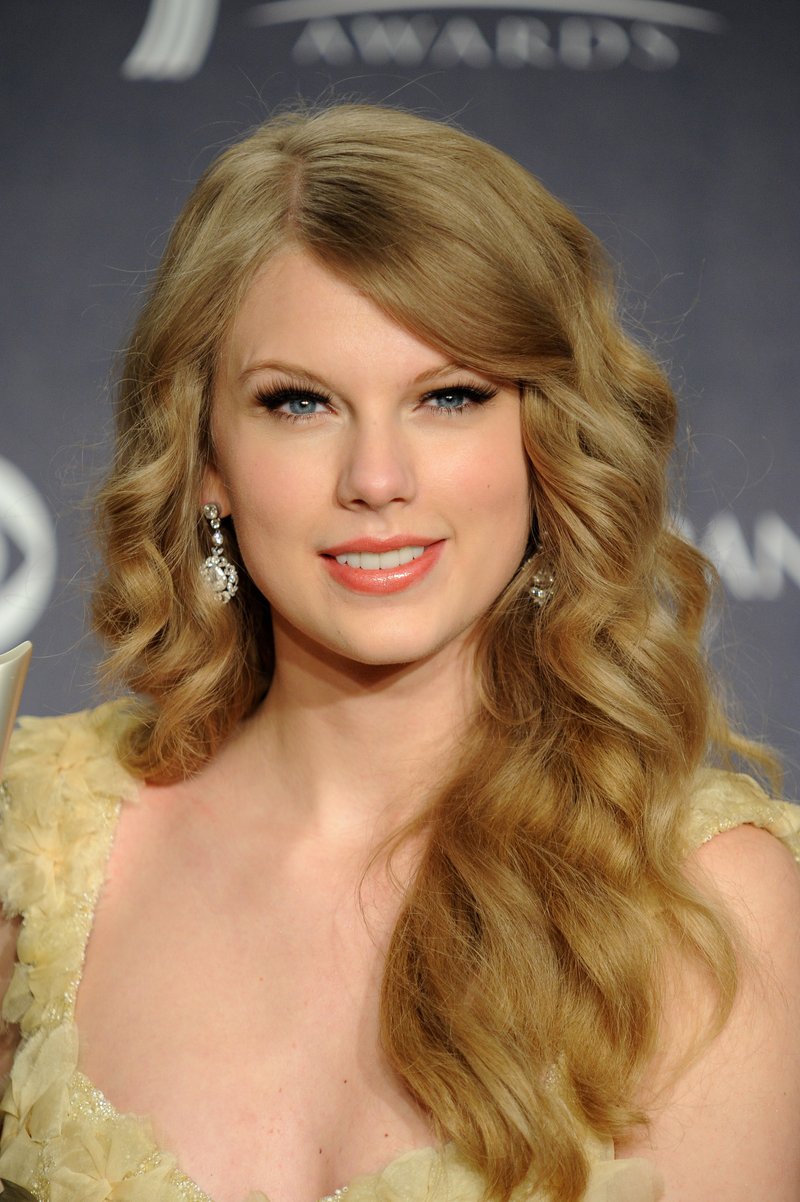 Taylor Swift at 46th Annual Academy Of Country Music Awards — photo 289