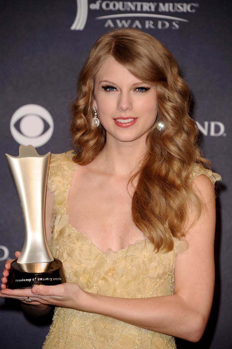 Taylor Swift at 46th Annual Academy Of Country Music Awards — photo 290