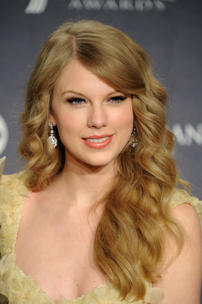 Taylor Swift at 46th Annual Academy Of Country Music Awards — photo 294