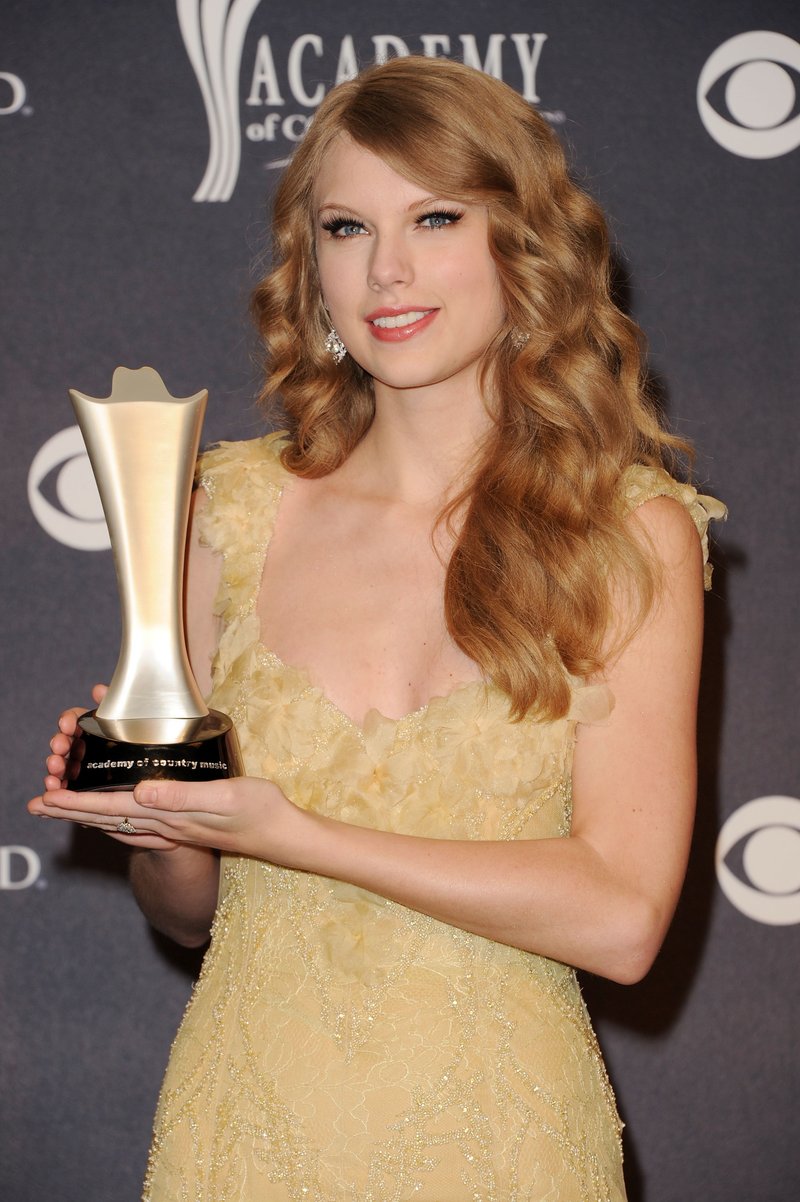 Taylor Swift at 46th Annual Academy Of Country Music Awards — photo 328