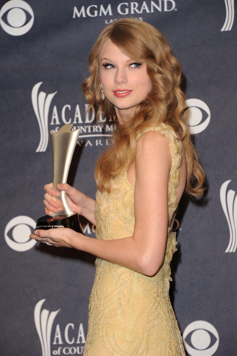 Taylor Swift at 46th Annual Academy Of Country Music Awards — photo 339