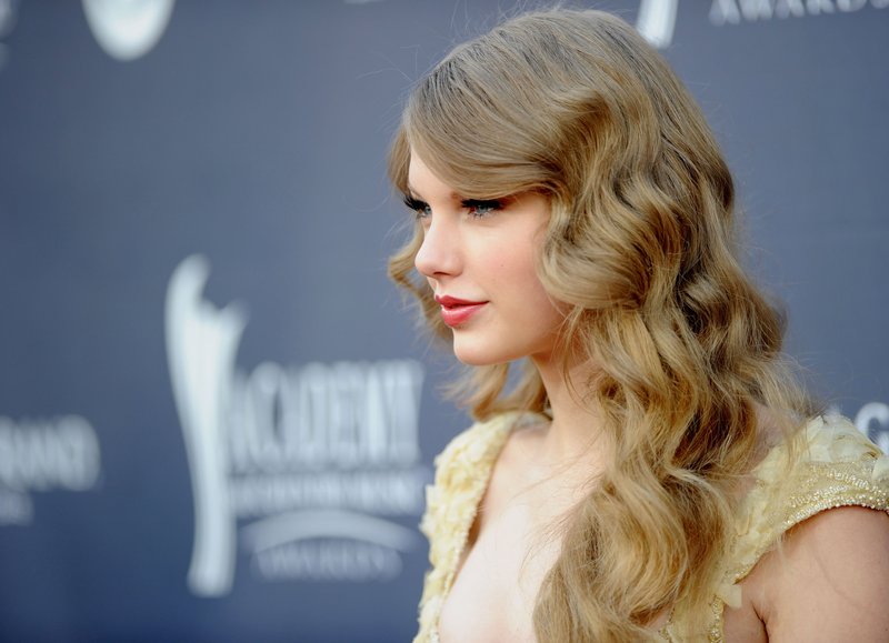Taylor Swift at 46th Annual Academy Of Country Music Awards — photo 354