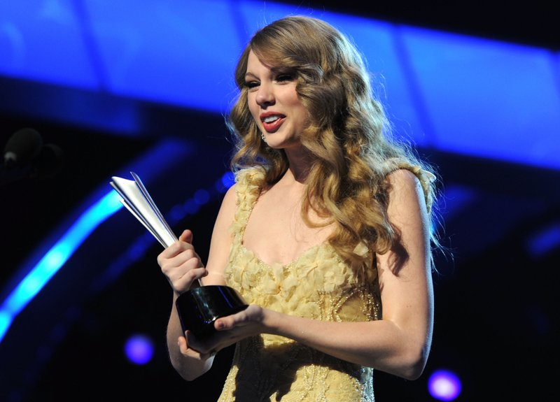 Taylor Swift at 46th Annual Academy Of Country Music Awards — photo 358