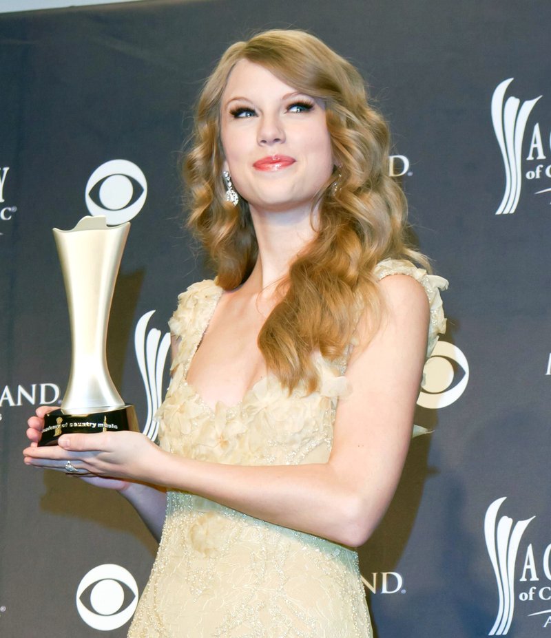 Taylor Swift at 46th Annual Academy Of Country Music Awards — photo 383