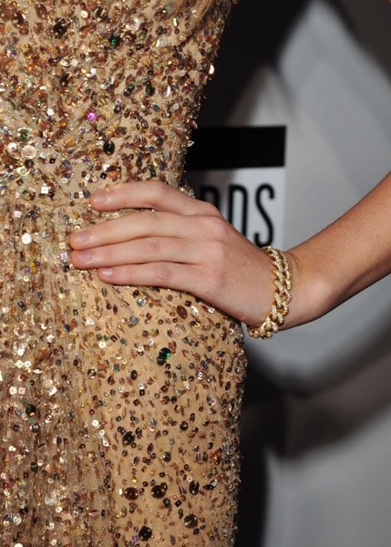 Taylor Swift at 2011 American Music Awards — photo 37