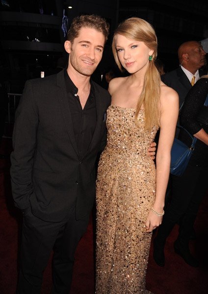 Taylor Swift at 2011 American Music Awards — photo 66