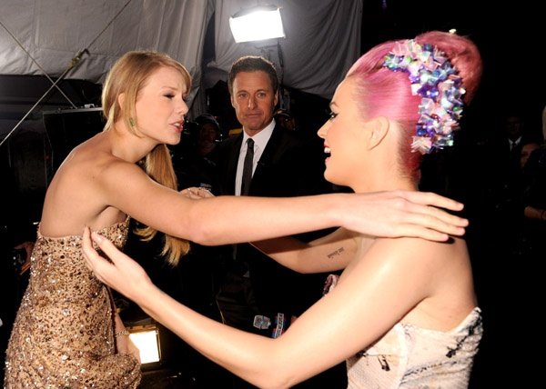 Taylor Swift at 2011 American Music Awards — photo 73