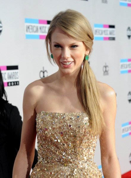 Taylor Swift at 2011 American Music Awards — photo 86