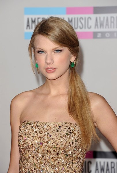 Taylor Swift at 2011 American Music Awards — photo 92