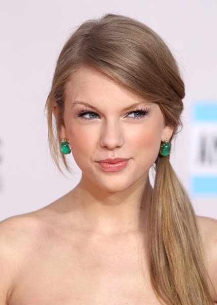 Taylor Swift at 2011 American Music Awards — photo 125