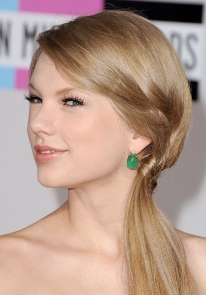 Taylor Swift at 2011 American Music Awards — photo 153