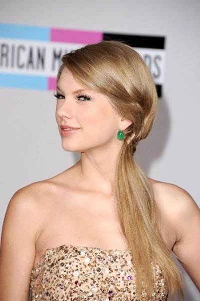 Taylor Swift at 2011 American Music Awards — photo 154