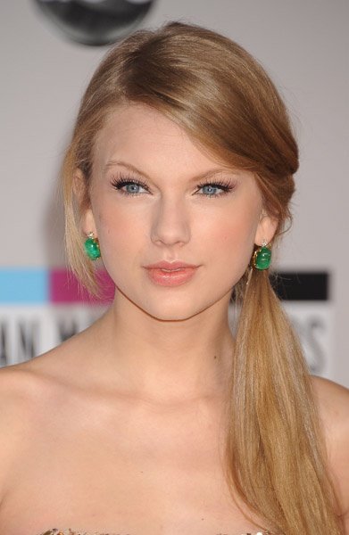Taylor Swift at 2011 American Music Awards — photo 165