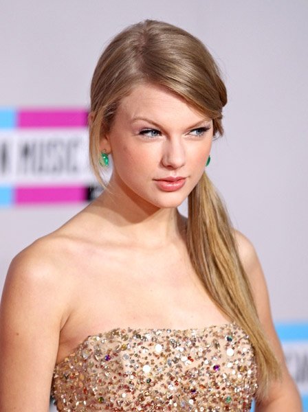 Taylor Swift at 2011 American Music Awards — photo 184