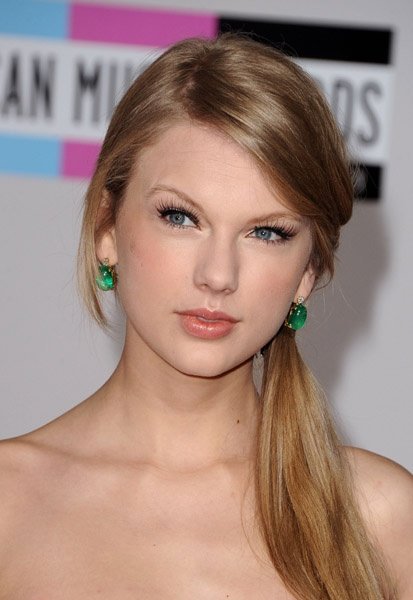Taylor Swift at 2011 American Music Awards — photo 206