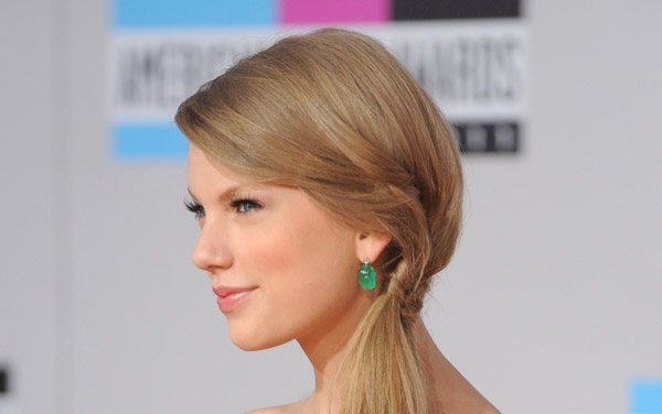 Taylor Swift at 2011 American Music Awards — photo 236