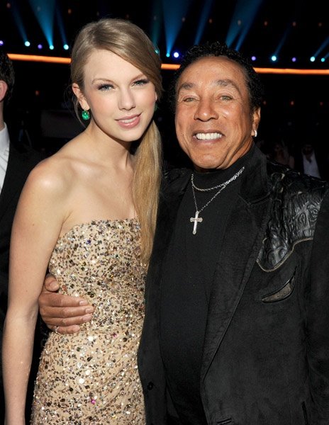 Taylor Swift at 2011 American Music Awards — photo 259