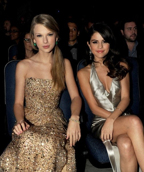 Taylor Swift at 2011 American Music Awards — photo 269