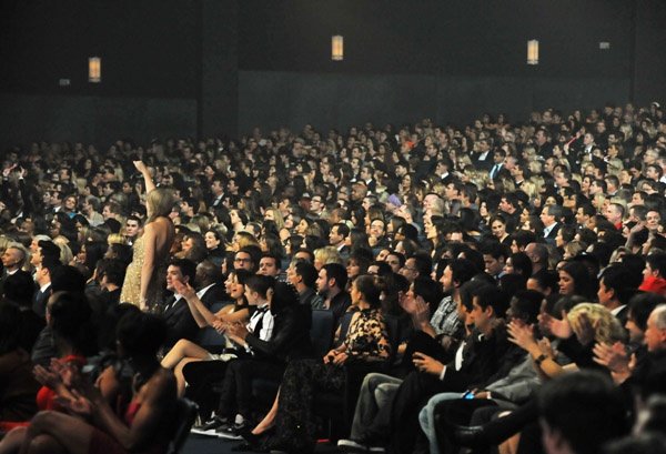 Taylor Swift at 2011 American Music Awards — photo 329