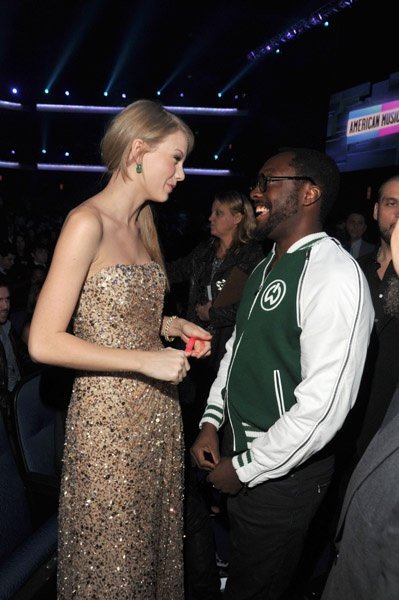 Taylor Swift at 2011 American Music Awards — photo 340