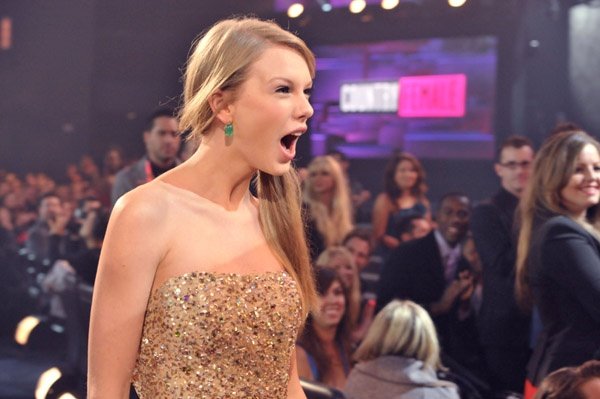 Taylor Swift at 2011 American Music Awards — photo 363