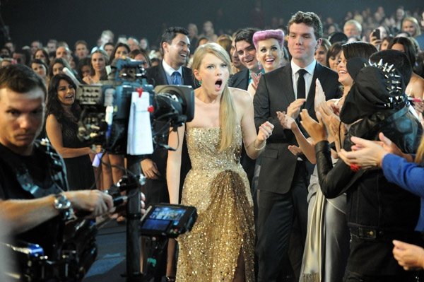 Taylor Swift at 2011 American Music Awards — photo 400