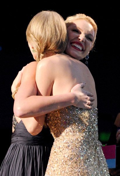 Taylor Swift at 2011 American Music Awards — photo 414