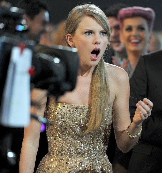 Taylor Swift at 2011 American Music Awards — photo 427
