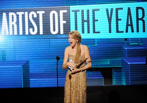 Taylor Swift at 2011 American Music Awards — photo 431