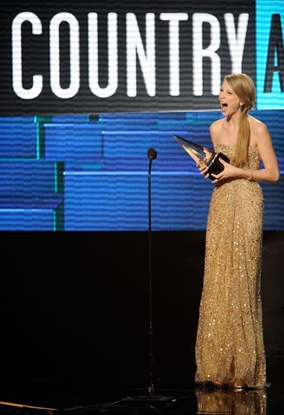 Taylor Swift at 2011 American Music Awards — photo 437