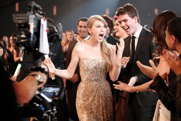 Taylor Swift at 2011 American Music Awards — photo 459