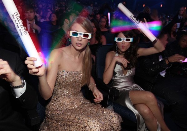 Taylor Swift at 2011 American Music Awards — photo 461