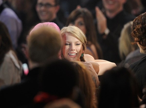 Taylor Swift at 2011 American Music Awards — photo 466