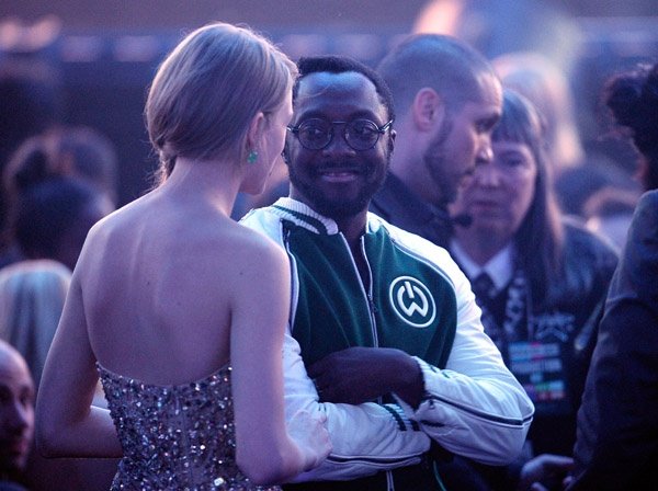 Taylor Swift at 2011 American Music Awards — photo 473