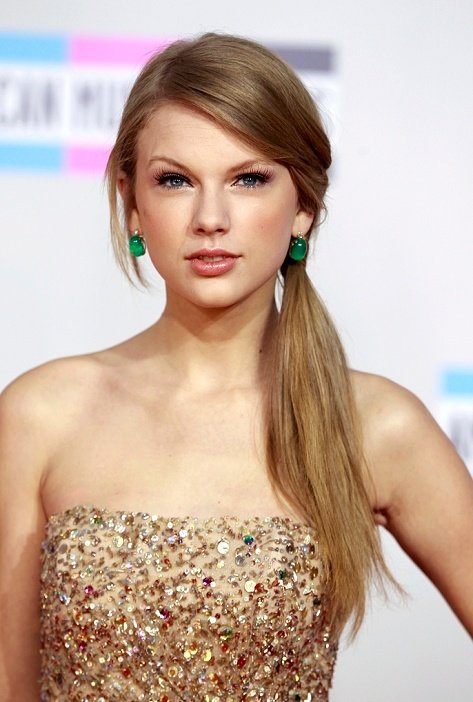 Taylor Swift at 2011 American Music Awards — photo 597