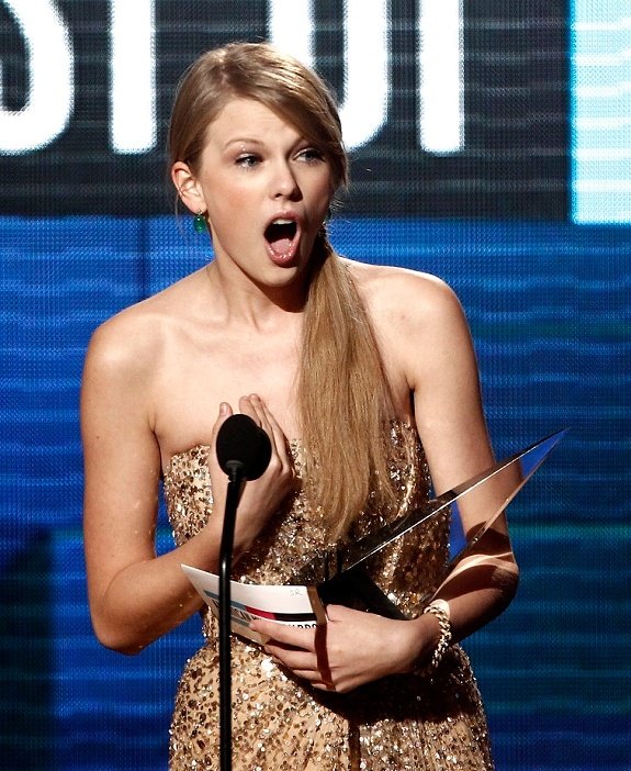Taylor Swift at 2011 American Music Awards — photo 605
