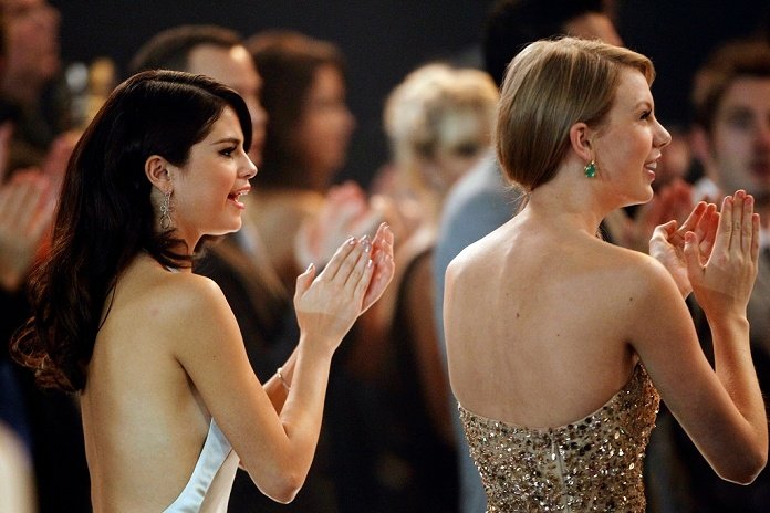 Taylor Swift at 2011 American Music Awards — photo 612