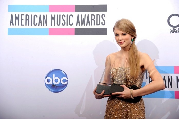 Taylor Swift at 2011 American Music Awards — photo 613