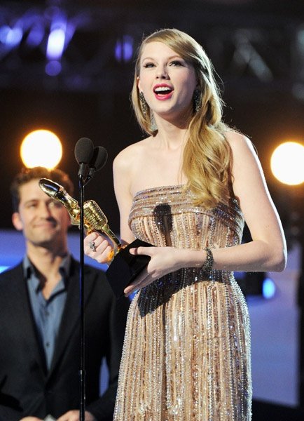 Taylor Swift at 2011 Billboard Music Awards — photo 61