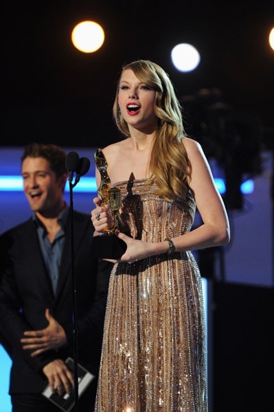 Taylor Swift at 2011 Billboard Music Awards — photo 64