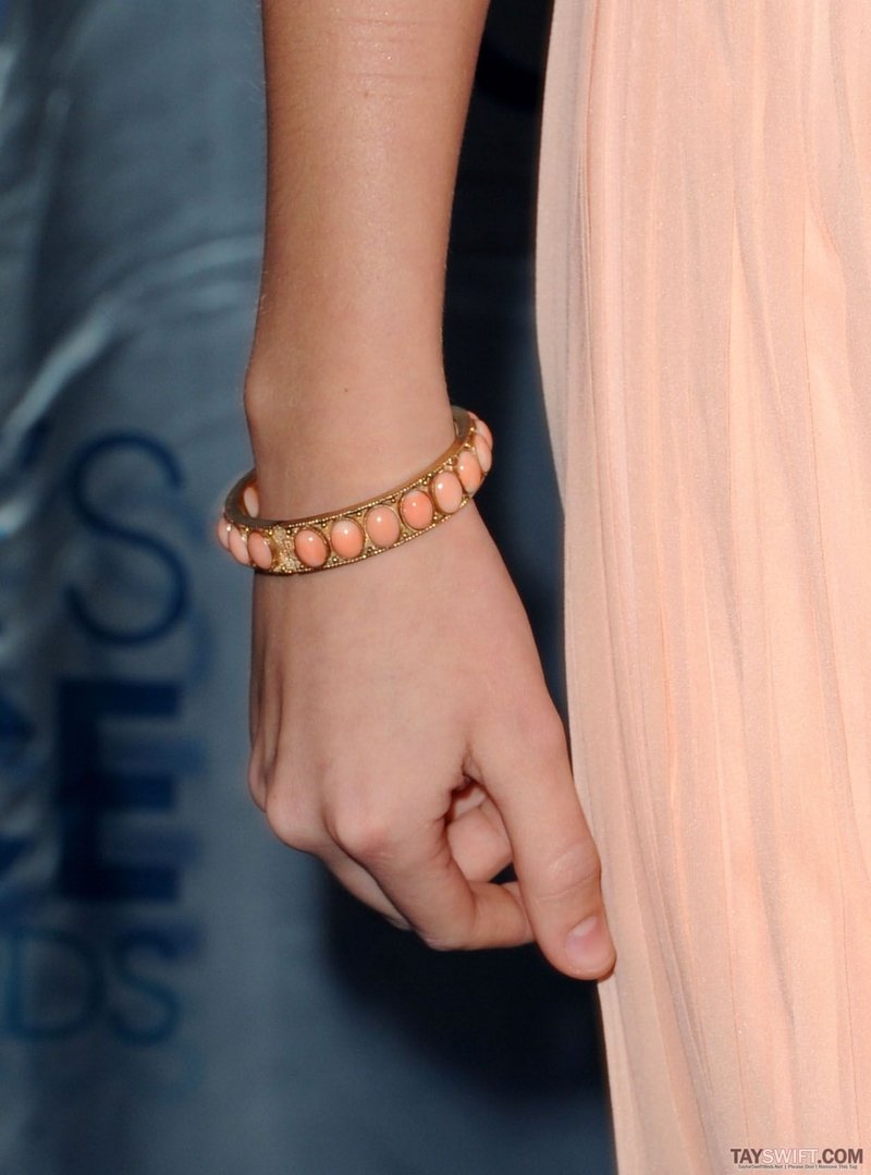 Taylor Swift at 2011 People's Choice Awards — photo 52